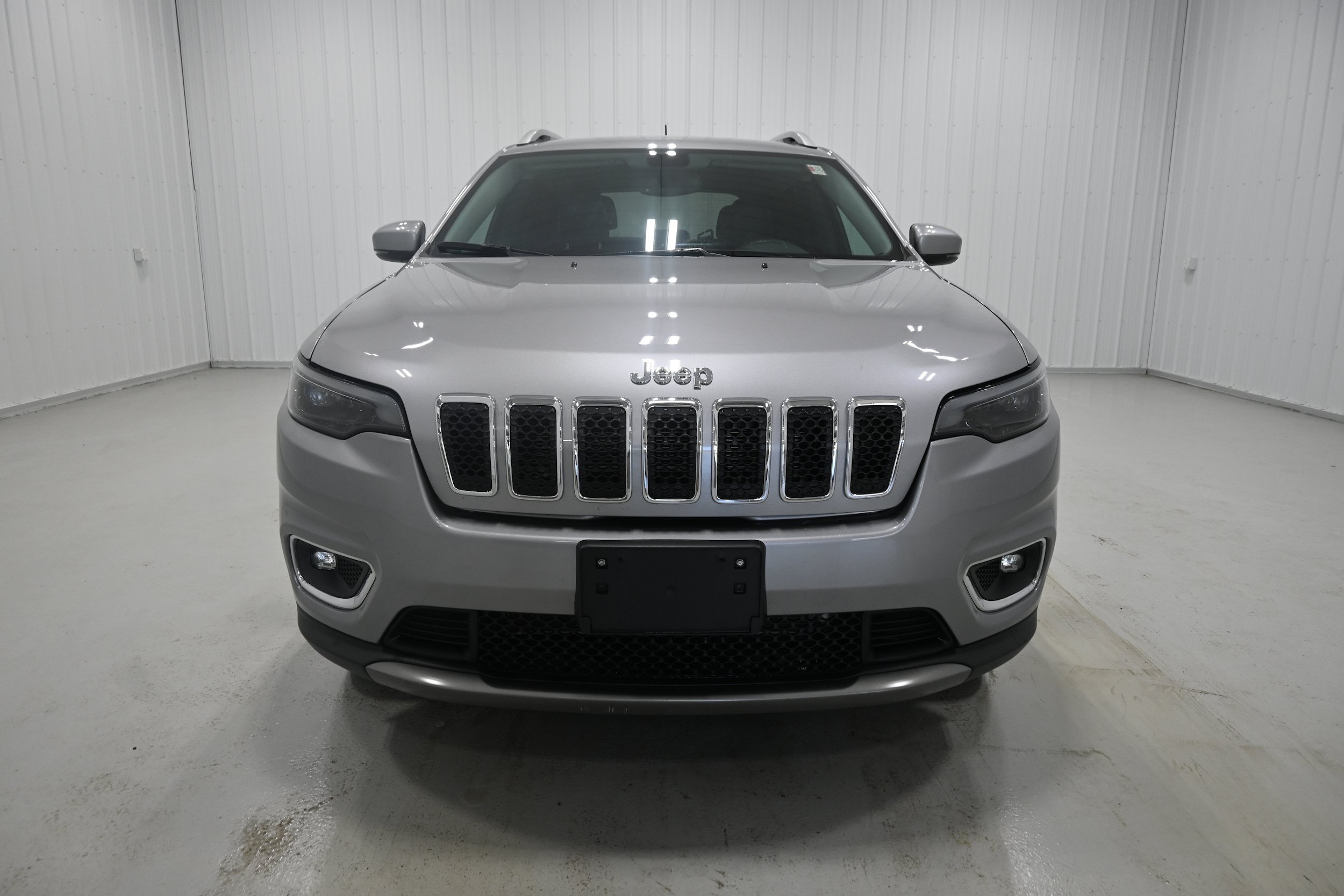 Used 2019 Jeep Cherokee Limited w/ Trailer Tow Group AWD/4WD image 23