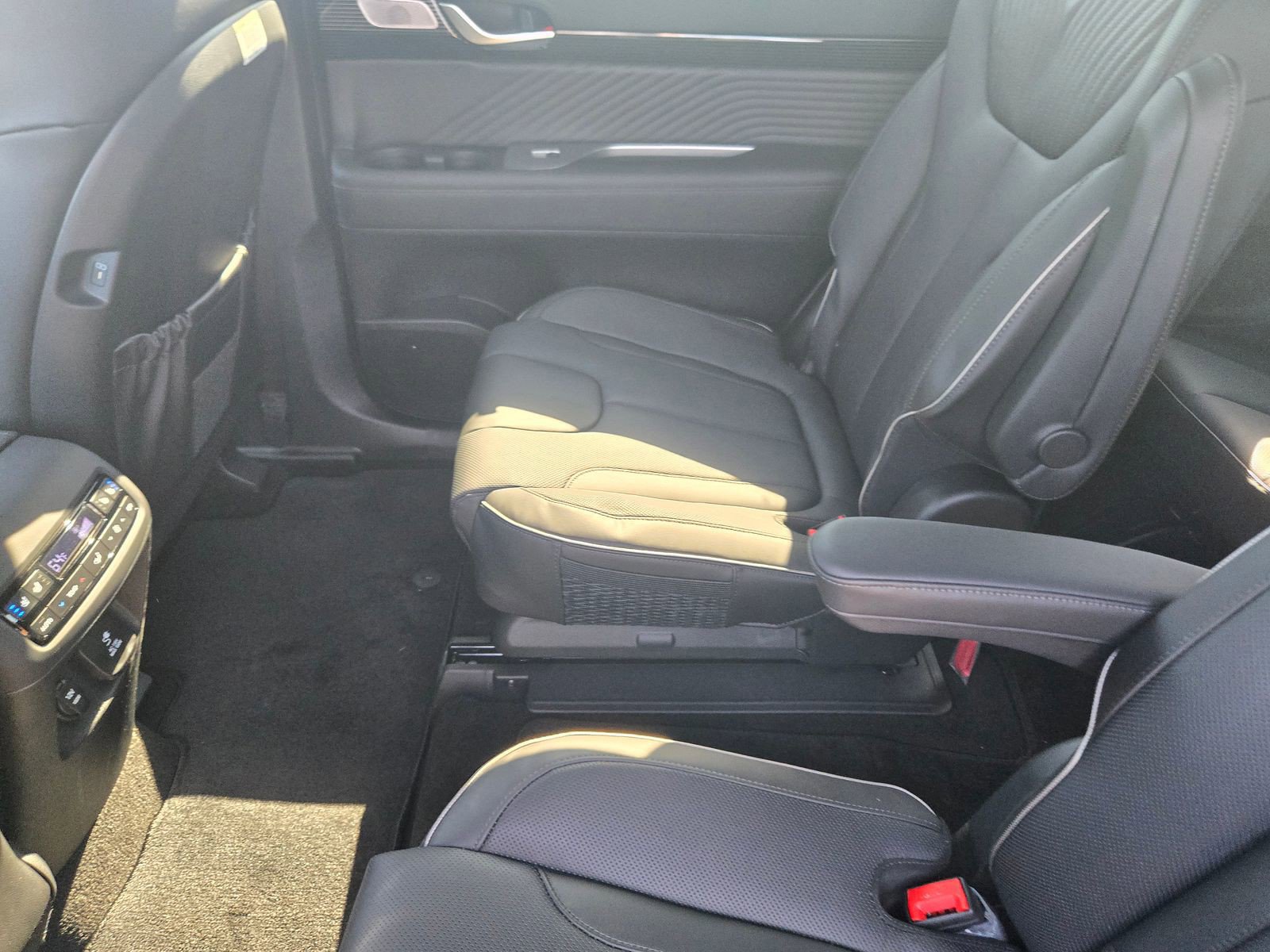 New 2025 Hyundai Palisade Calligraphy image 12