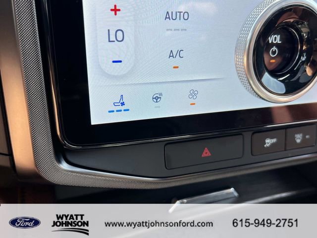 Used 2023 Ford Expedition Limited image 39