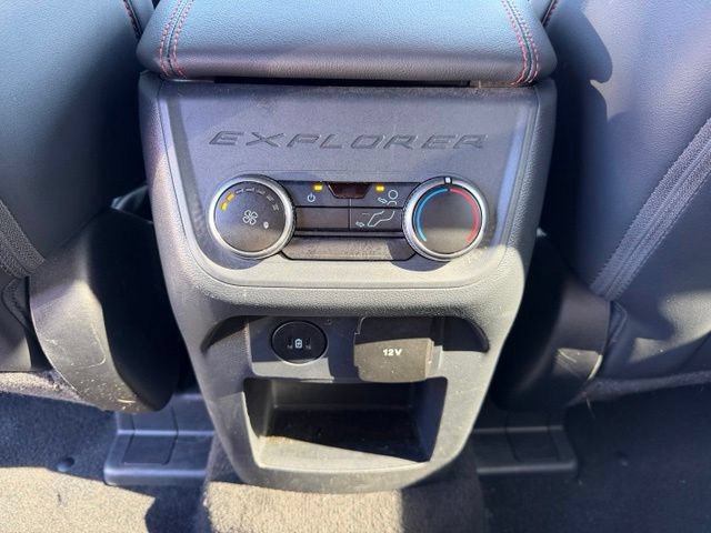 Used 2025 Ford Explorer ST-Line w/ ST-Line Street Pack AWD/4WD image 25