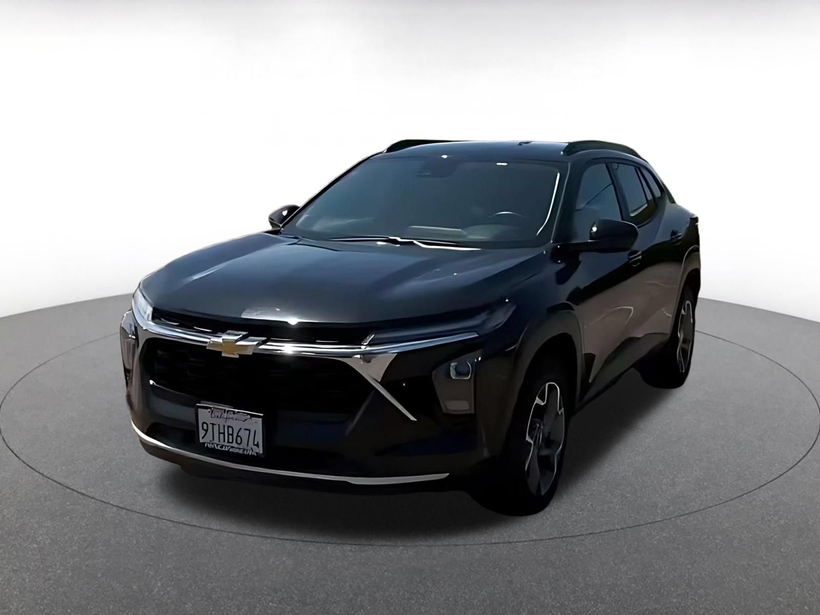 Used 2025 Chevrolet Trax LT w/ LT Convenience Package FWD image 6