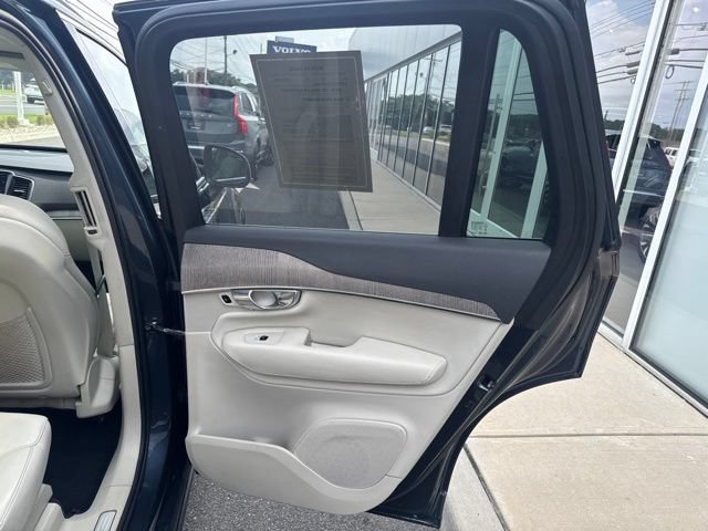 Certified 2023 Volvo XC90 B6 Plus AWD/4WD image 11