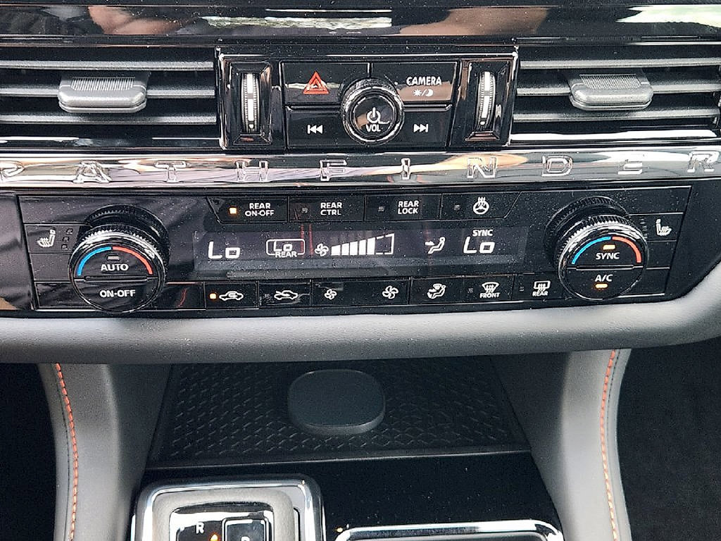 New 2026 Nissan Pathfinder Rock Creek w/ Rock Creek Premium Package AWD/4WD image 18