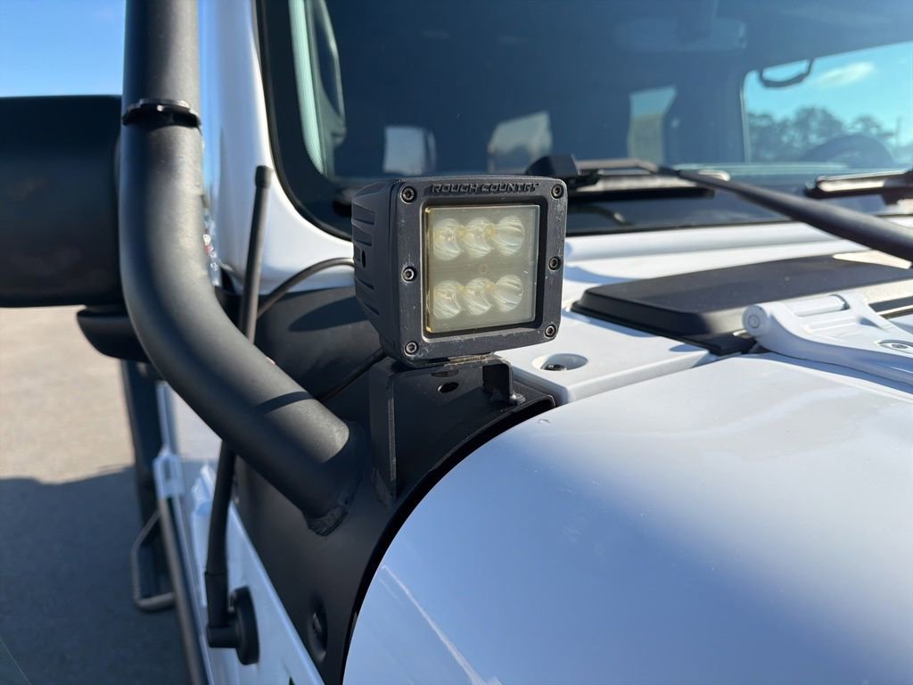 Used 2018 Jeep Wrangler Unlimited Rubicon AWD/4WD image 19