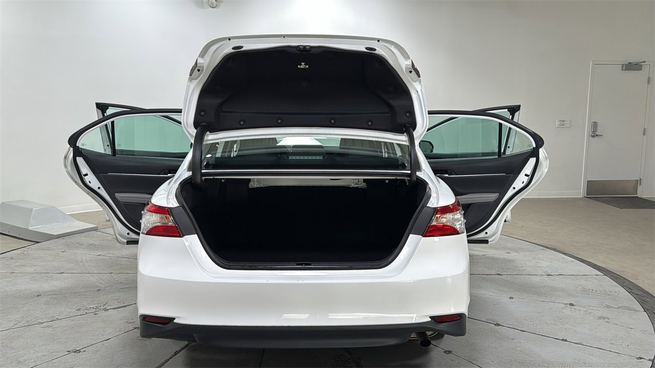 Certified 2020 Toyota Camry LE image 16