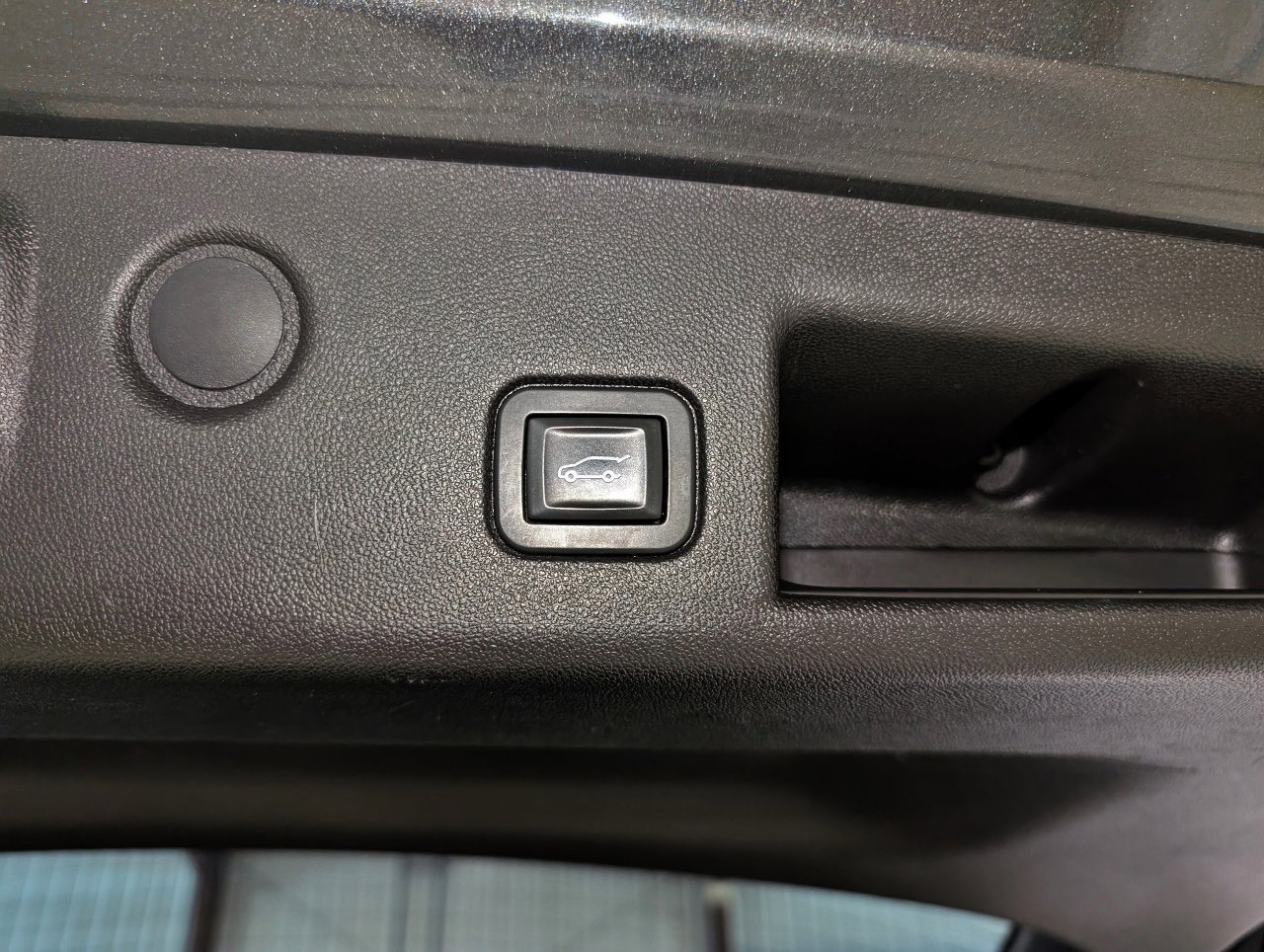 Used 2018 Chevrolet Equinox LT image 22