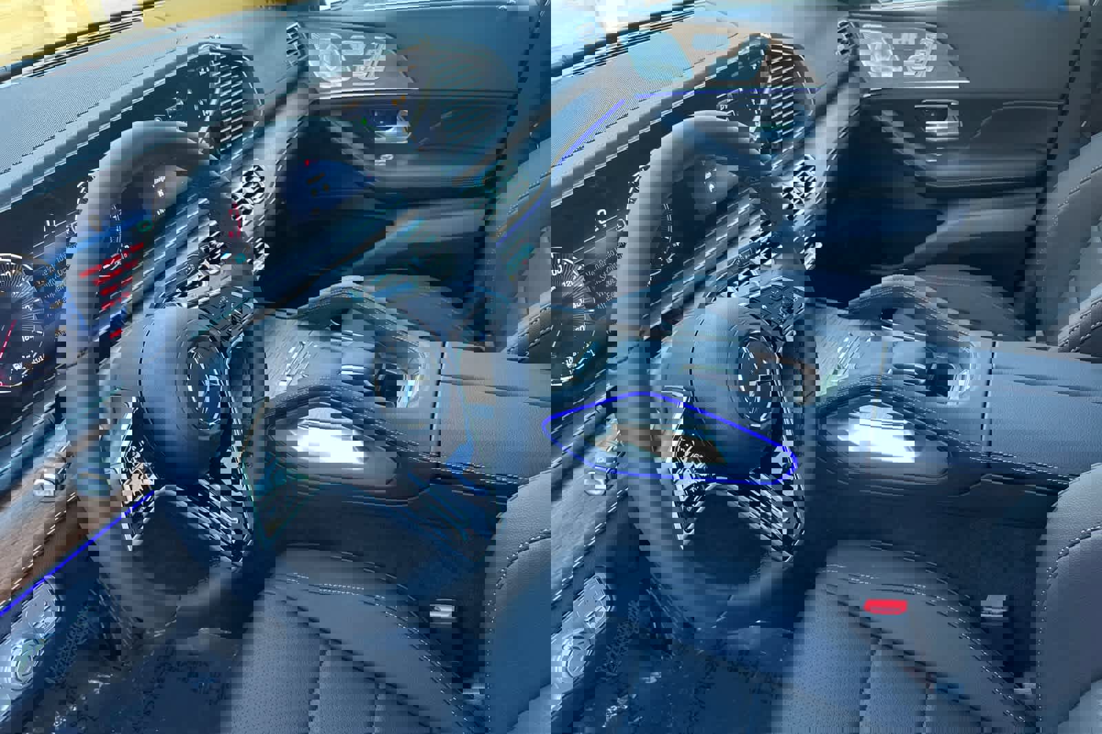 New 2026 Mercedes-Benz GLE 350 4MATIC image 9