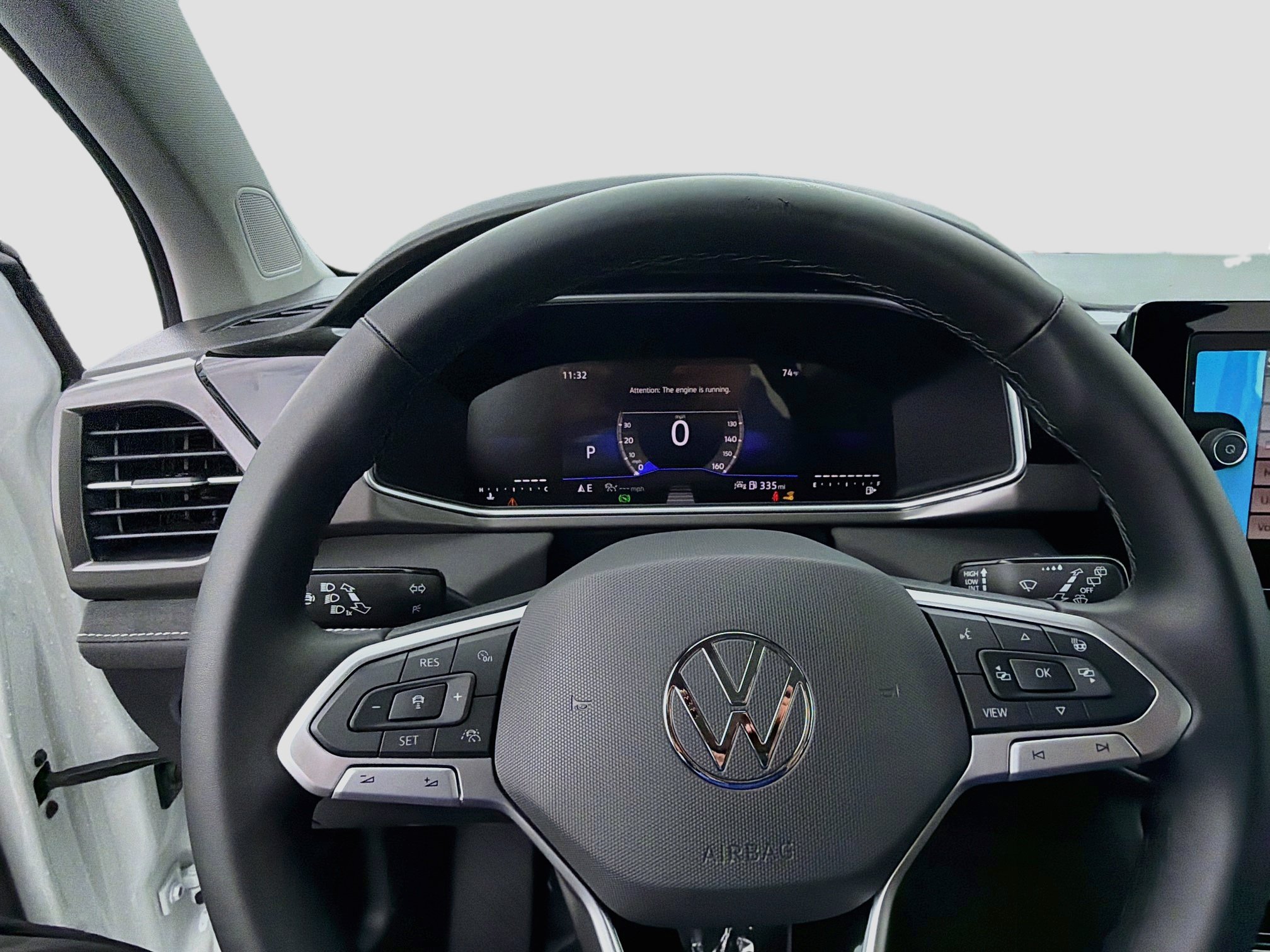New 2026 Volkswagen Taos SE FWD image 11