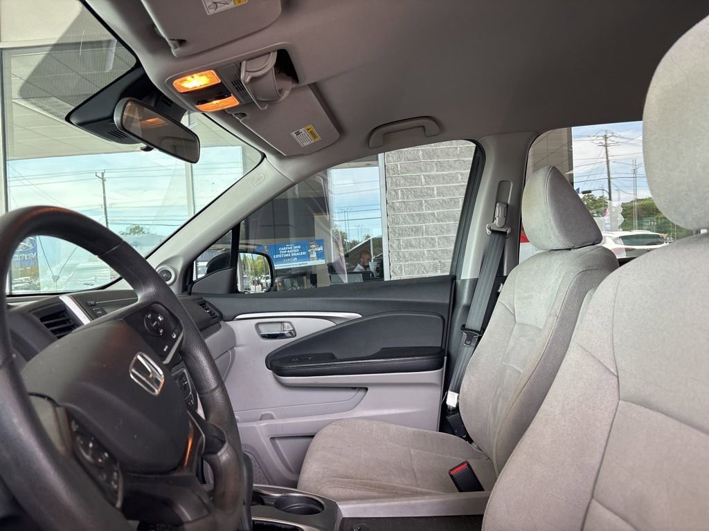 Used 2019 Honda Pilot LX image 9
