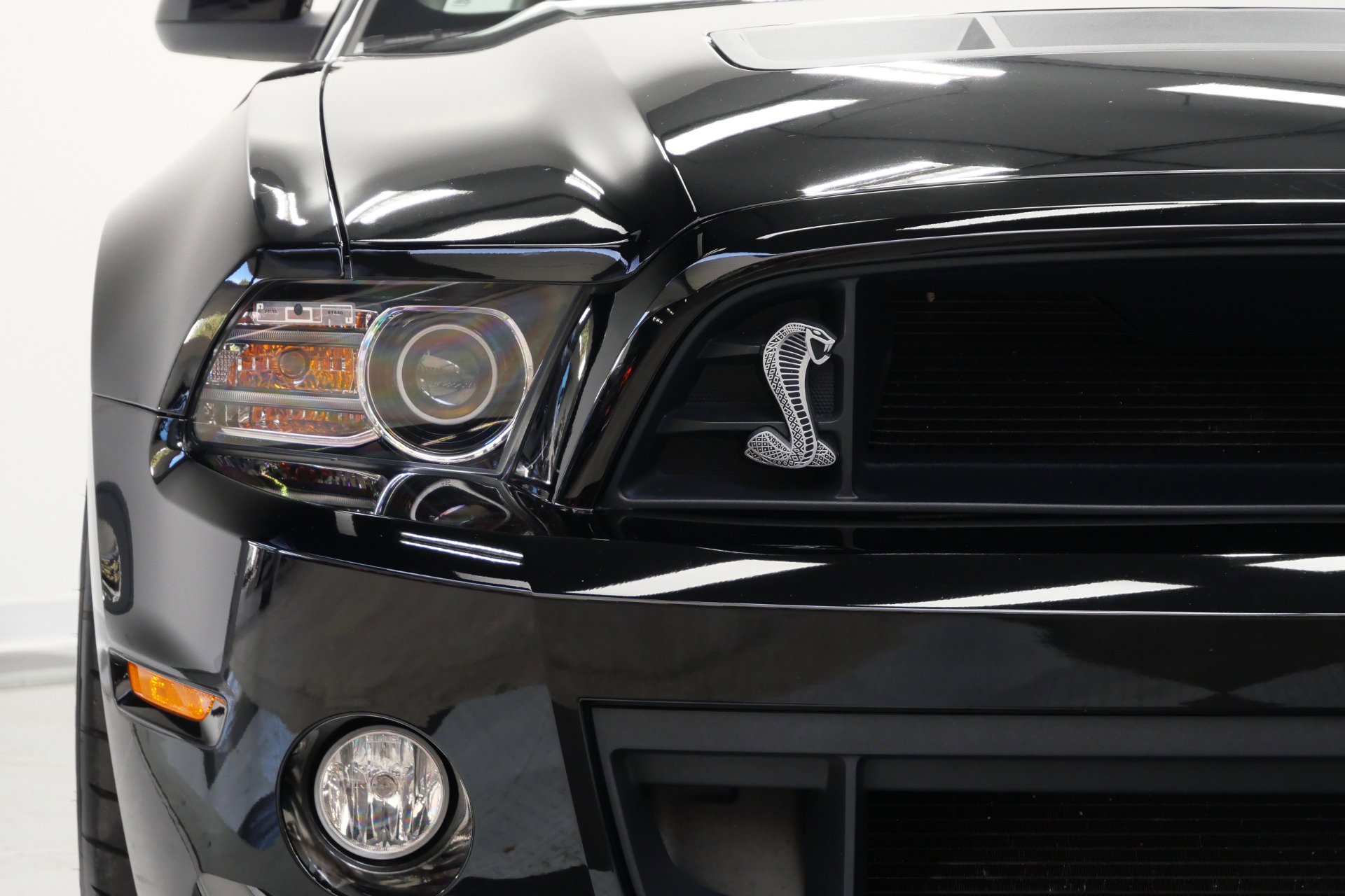 Used 2013 Ford Mustang Shelby GT500 RWD image 45