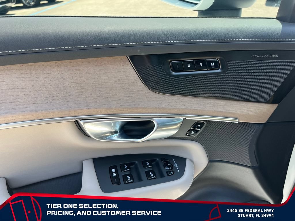 Used 2025 Volvo XC90 B6 Ultra w/ Protection Package Premier AWD/4WD image 21
