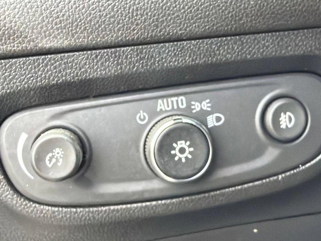 Used 2021 Buick Encore GX Preferred FWD image 17