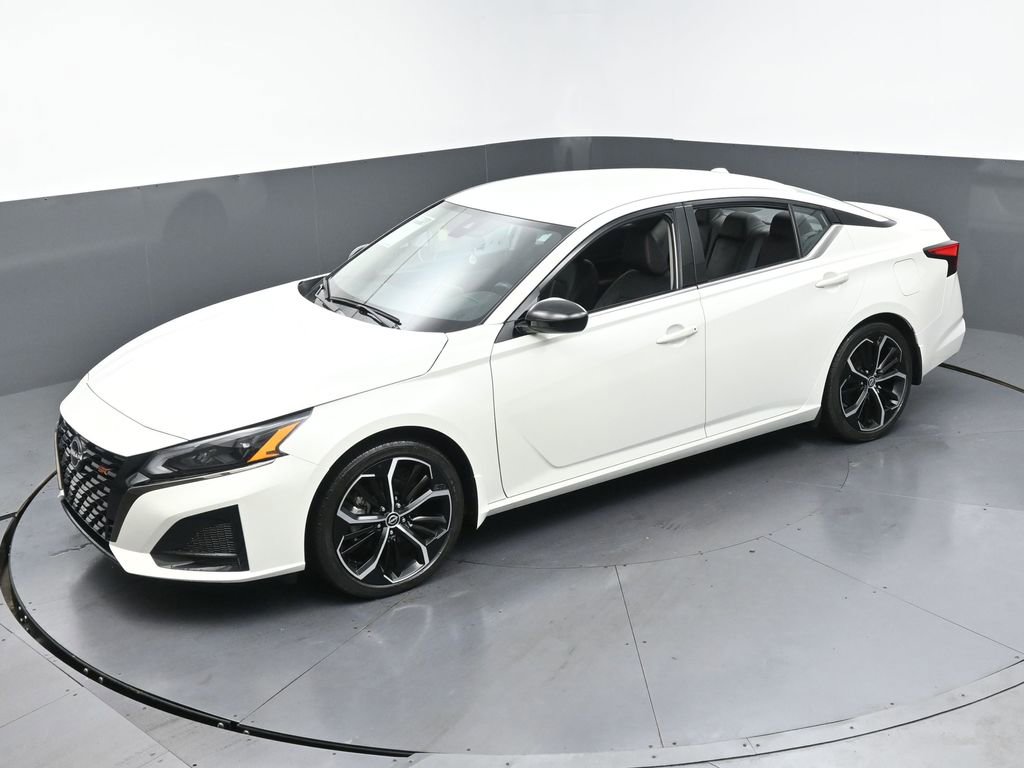 Used 2023 Nissan Altima 2.5 SR image 39