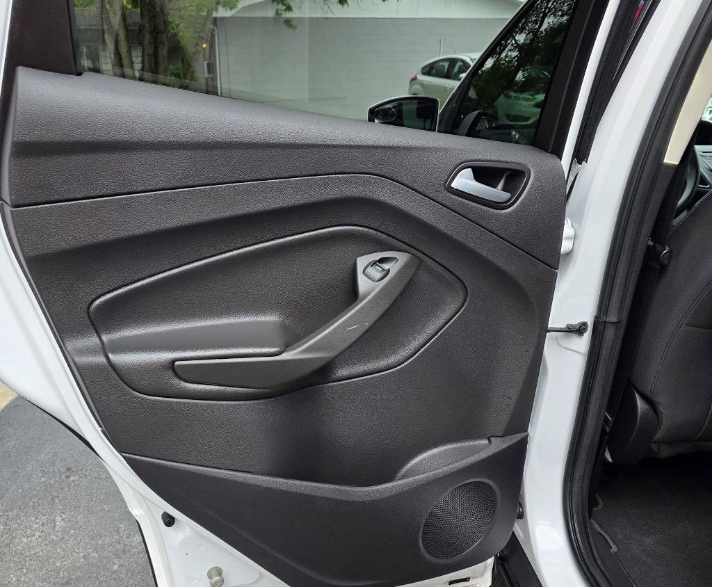 Used 2016 Ford Escape SE FWD image 23