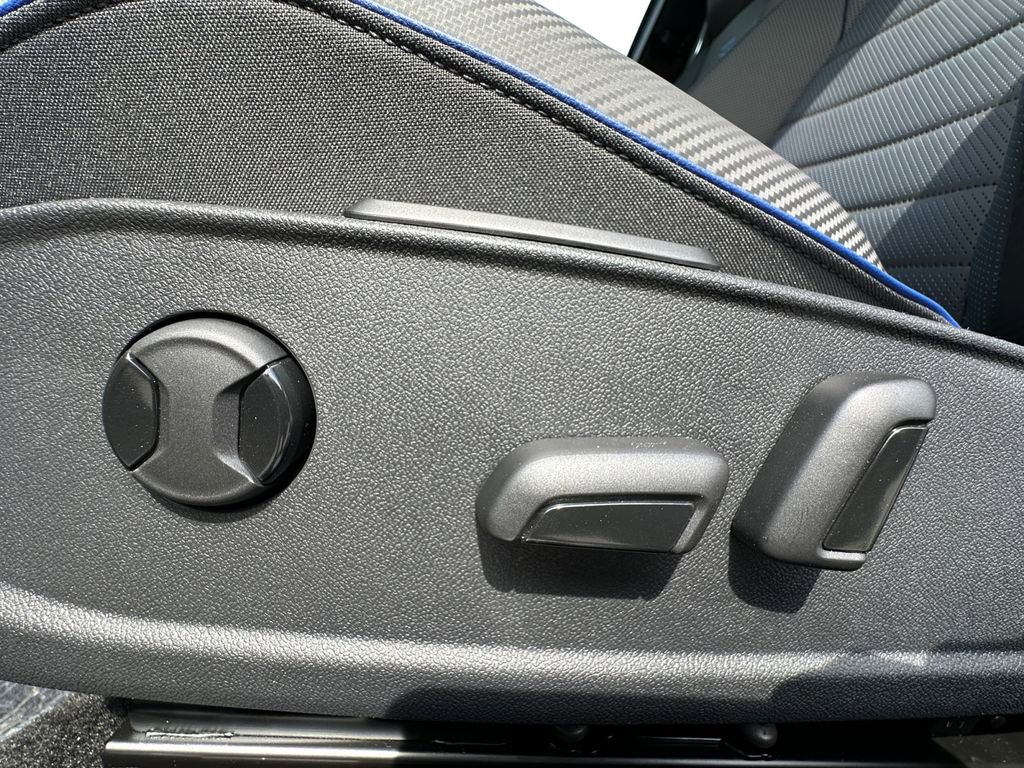 New 2026 Volkswagen Golf AWD/4WD image 10