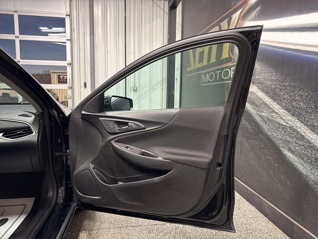Used 2024 Chevrolet Malibu LT image 26