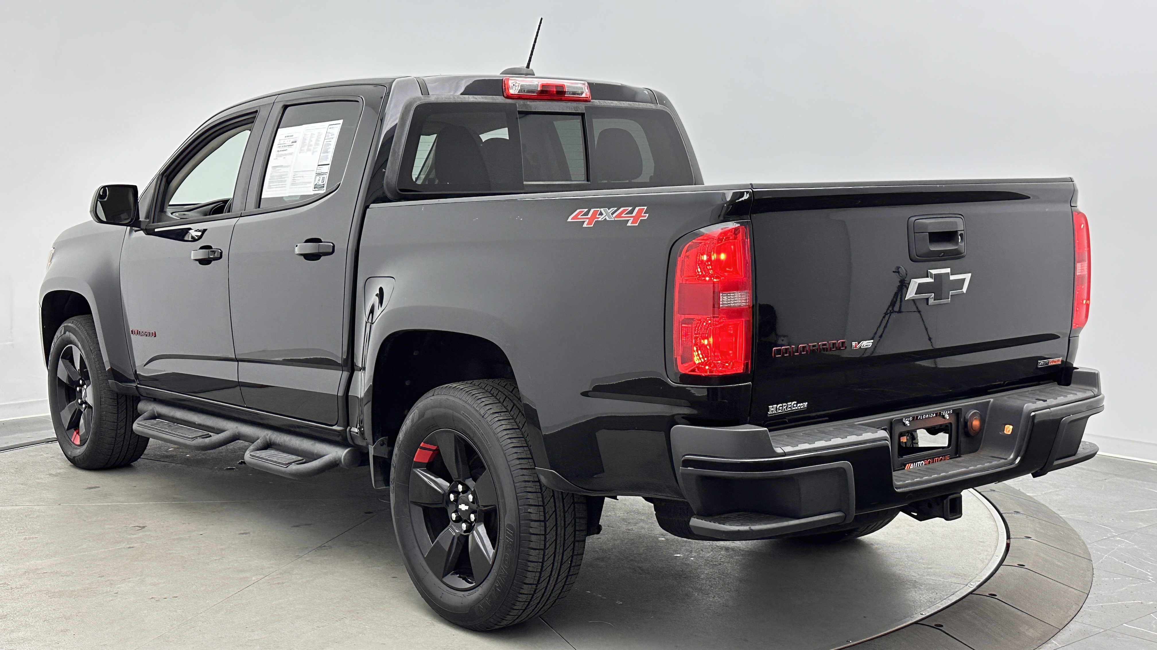 Used 2019 Chevrolet Colorado LT w/ Redline Special Edition AWD/4WD image 5