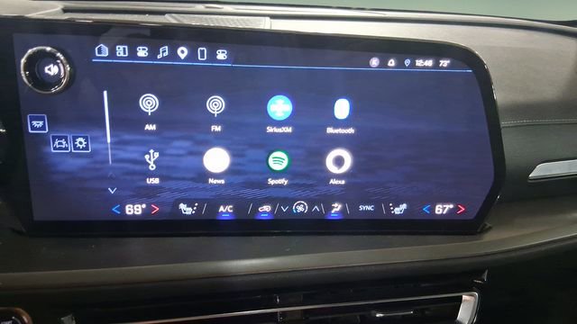 Used 2024 Chevrolet Traverse LT w/ Enhanced Driving Package image 11