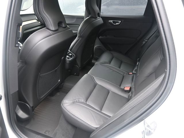 Used 2026 Volvo XC60 B5 Ultra w/ Protection Package Premier image 23