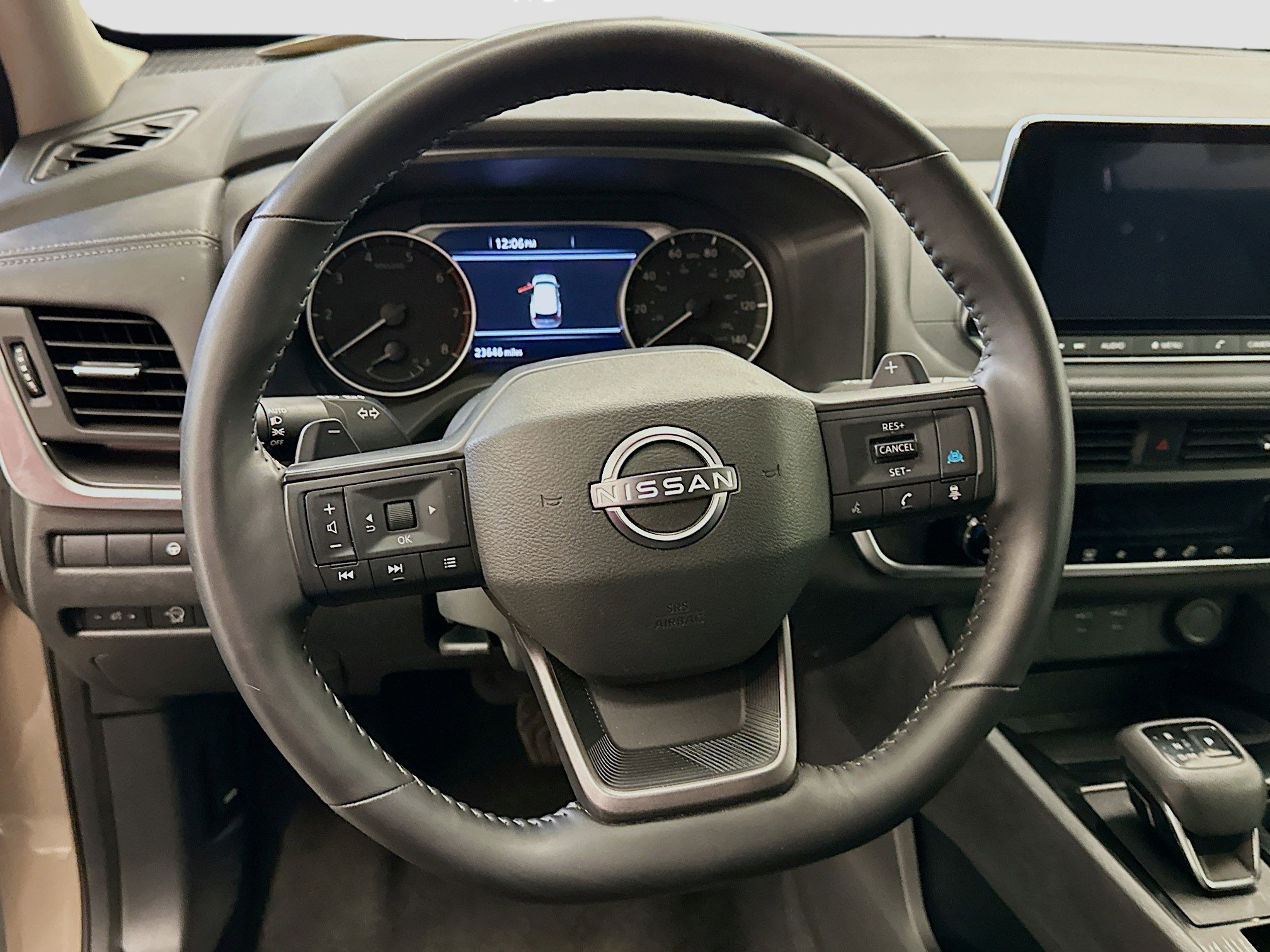 Used 2025 Nissan Rogue SV image 18