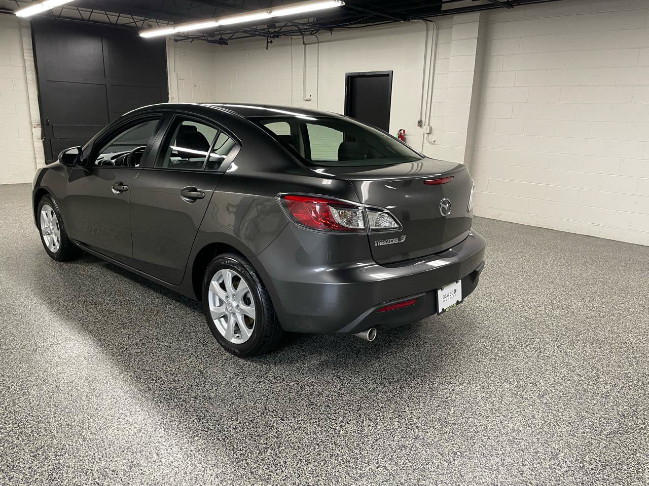 Used 2011 MAZDA MAZDA3 i Touring FWD image 7