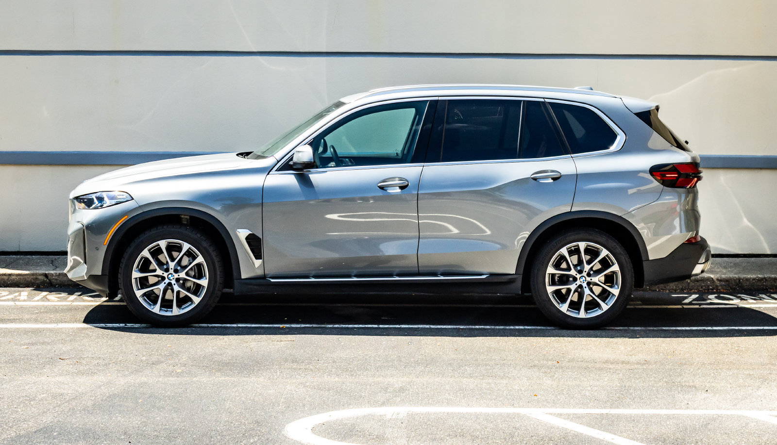 Used 2026 BMW X5 xDrive40i w/ Climate Comfort Package AWD/4WD image 4