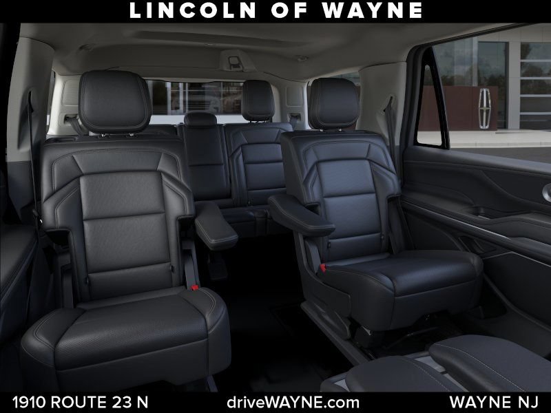 New 2026 Lincoln Navigator Premiere AWD/4WD image 11