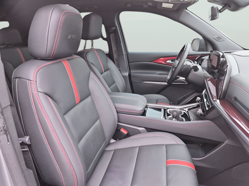 Used 2024 Chevrolet Traverse RS AWD/4WD image 44