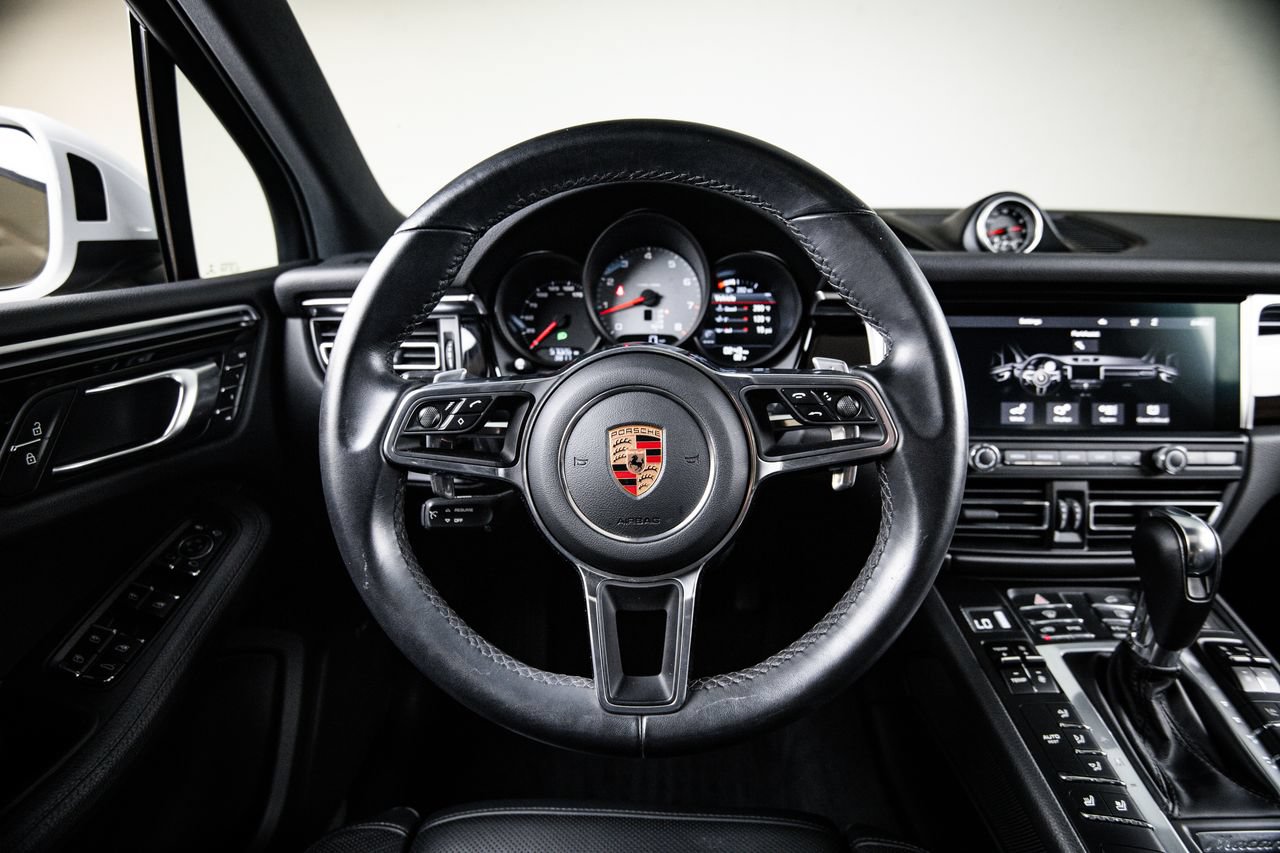 Certified 2020 Porsche Macan S AWD/4WD image 26