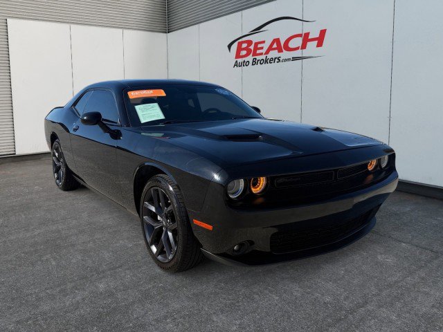 Used 2022 Dodge Challenger SXT w/ Blacktop Package image 9