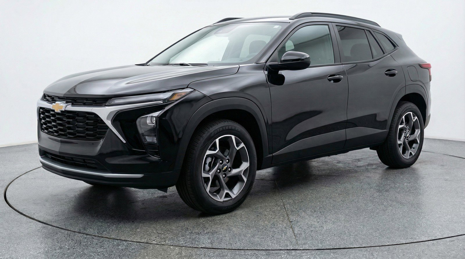 Used 2025 Chevrolet Trax LT w/ LT Convenience Package image 3