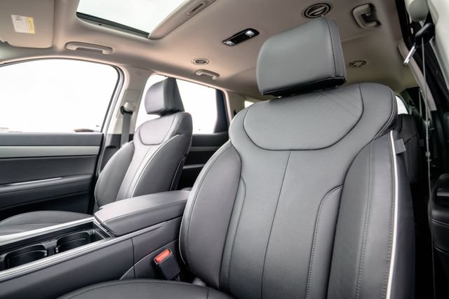 Certified 2025 Hyundai Palisade SEL FWD image 4