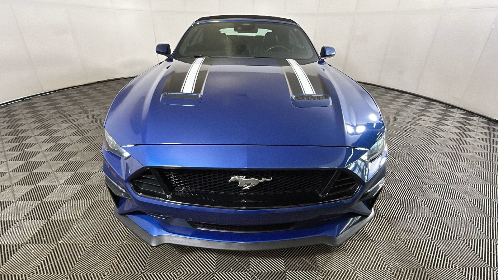 Used 2023 Ford Mustang Premium RWD image 9