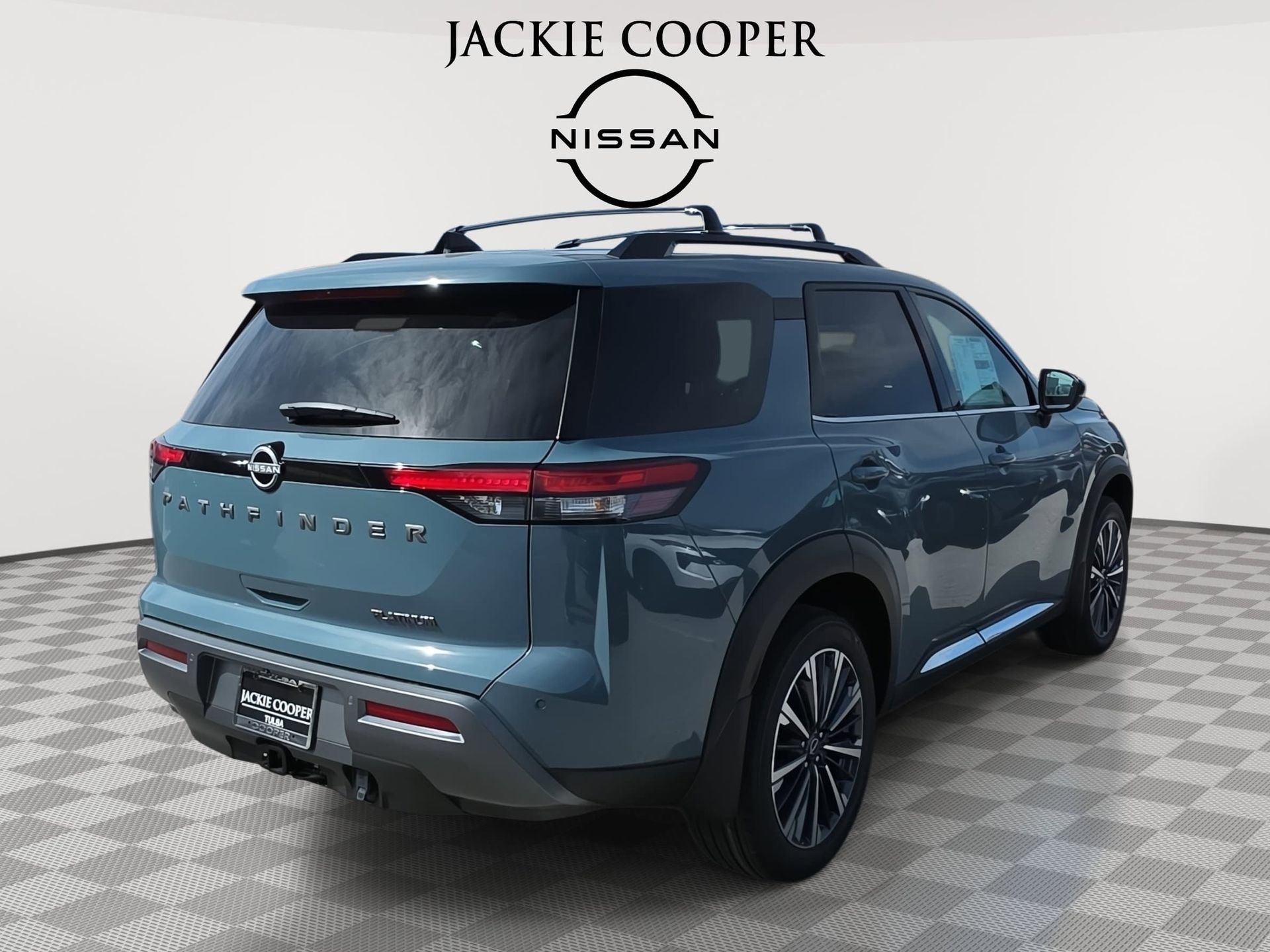 New 2026 Nissan Pathfinder Platinum w/ Cargo Package image 5