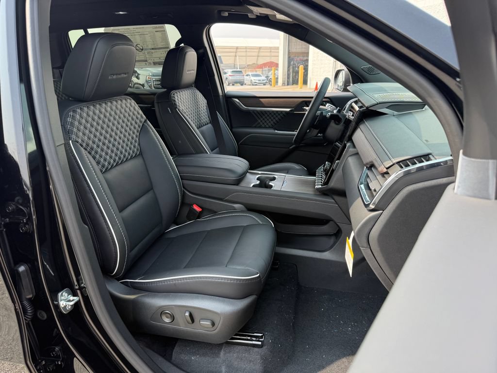 New 2026 GMC Acadia Denali w/ Super Cruise Package AWD/4WD image 26