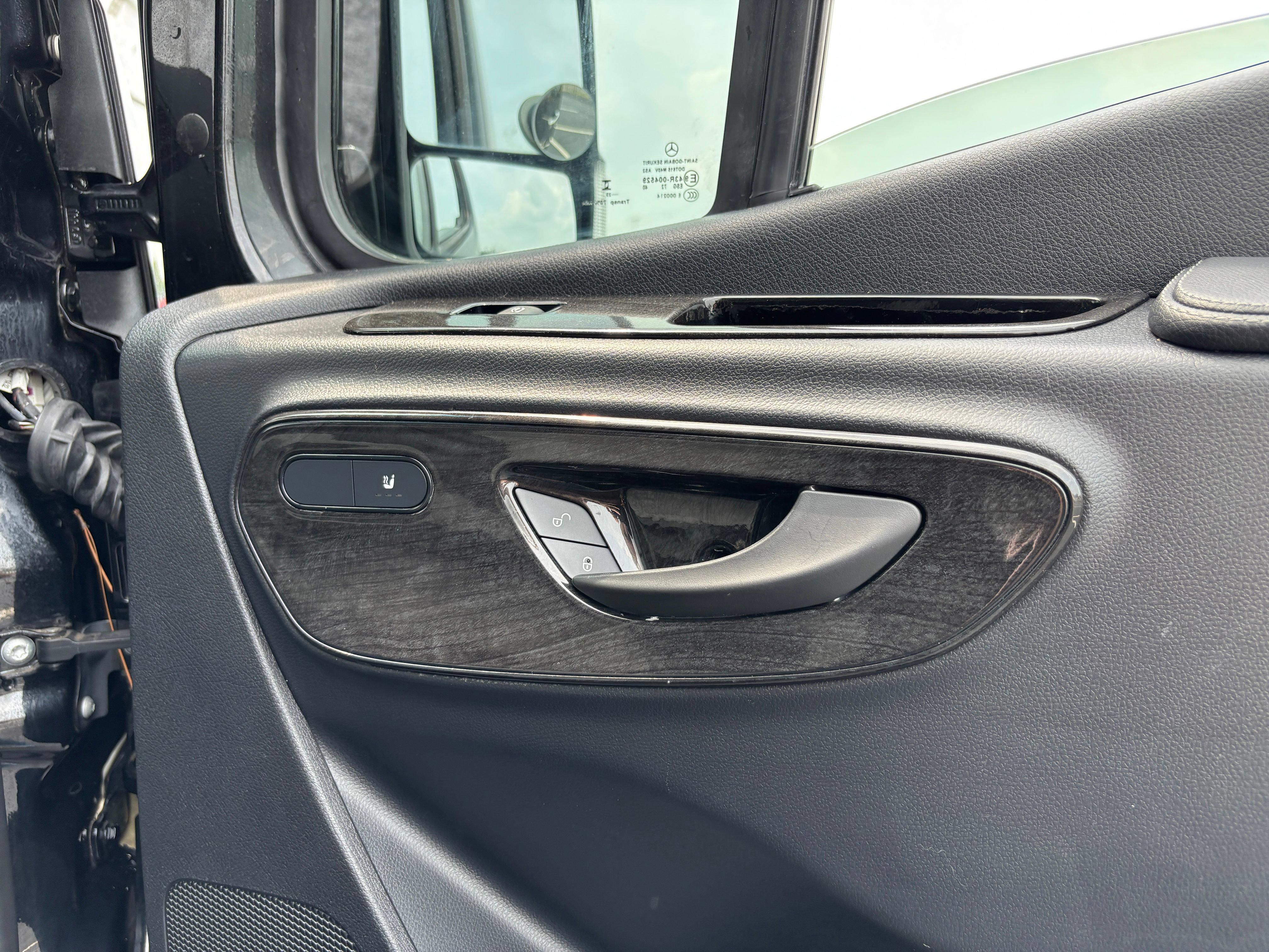 Used 2023 Mercedes-Benz Sprinter 2500 image 24