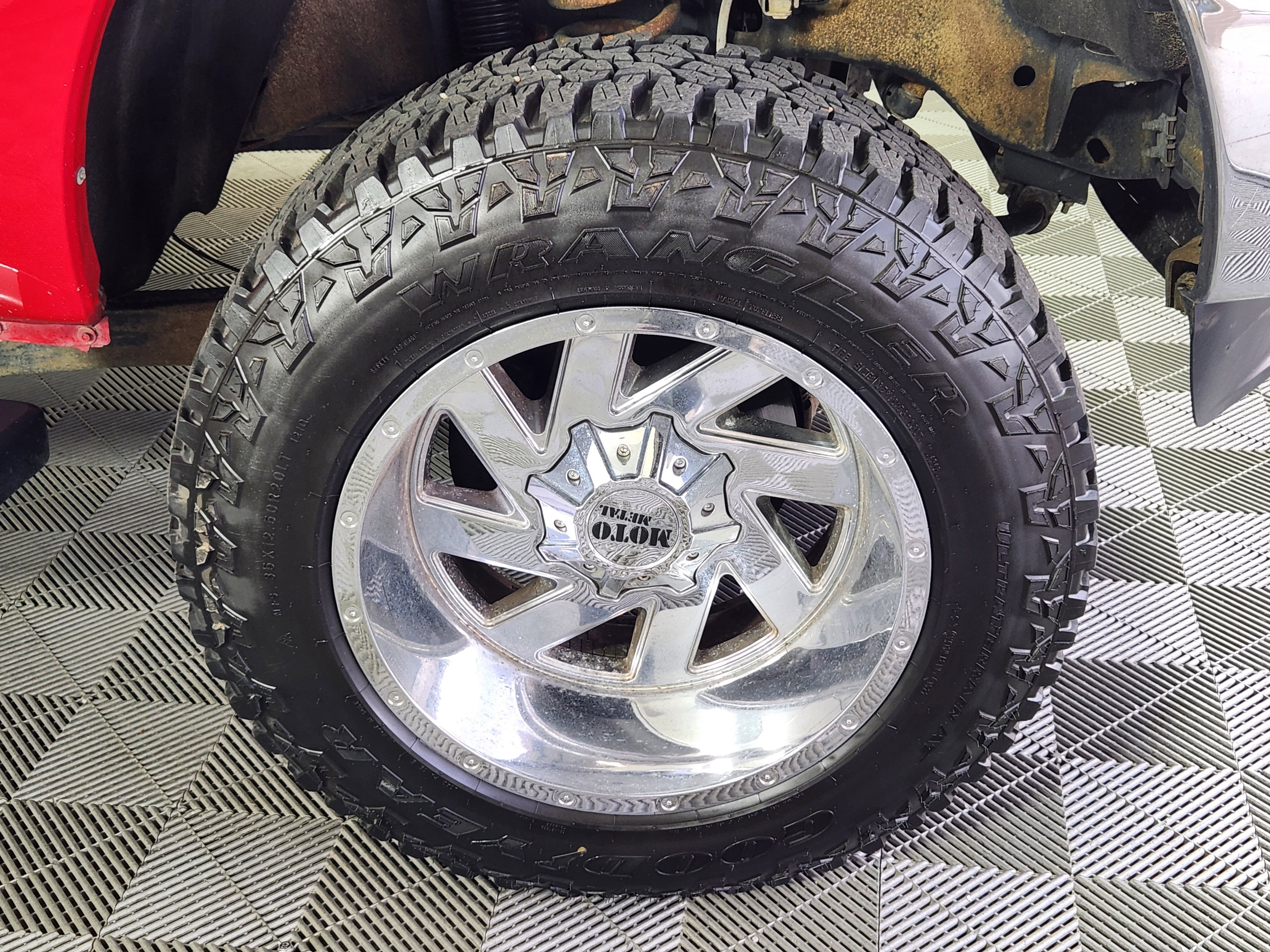 Used 2012 Ford F250 Lariat w/ Chrome Pkg image 9