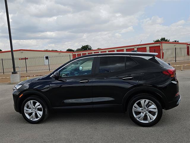 Certified 2025 Buick Encore GX Preferred w/ Comfort Package FWD image 2