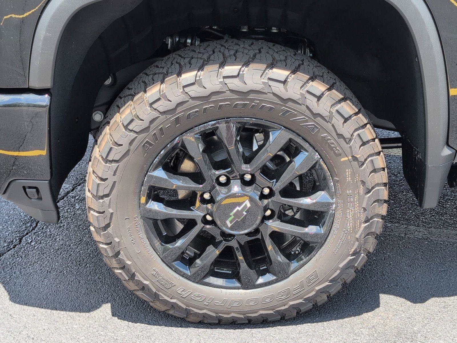 New 2026 Chevrolet Silverado 2500 High Country w/ High Country Premium Package AWD/4WD image 12