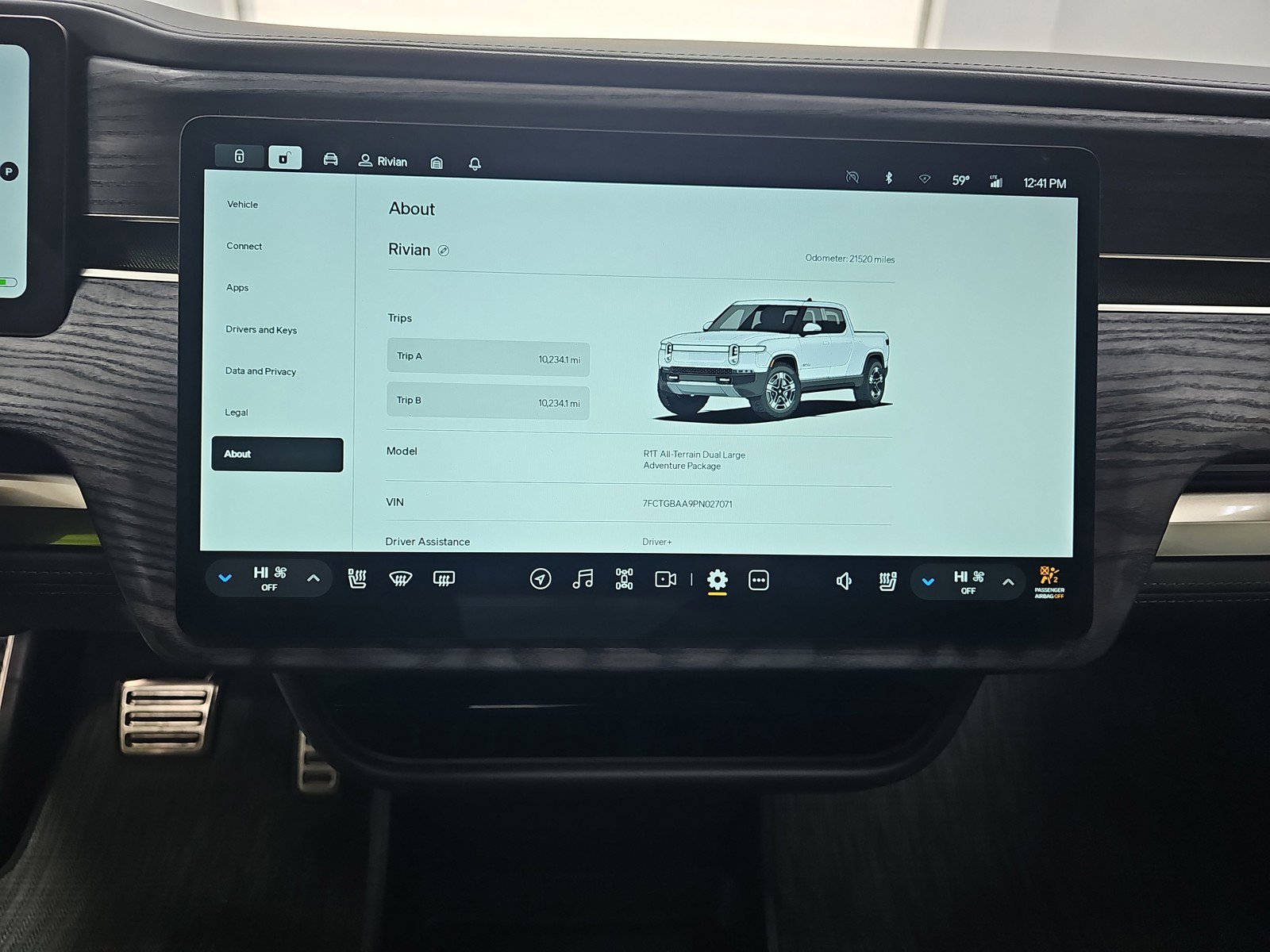 Used 2023 Rivian R1T Adventure image 27