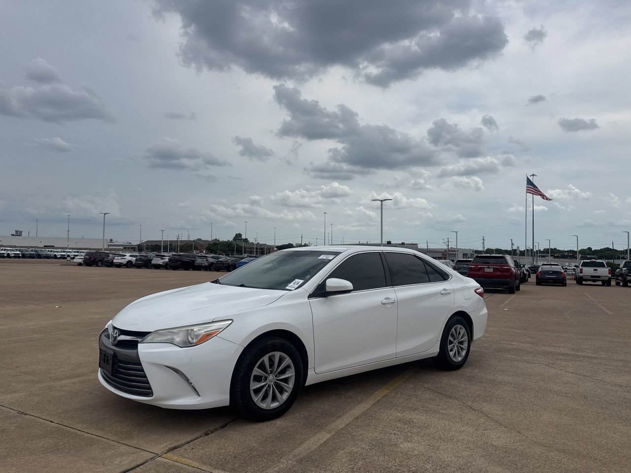 Used 2017 Toyota Camry SE FWD image 11