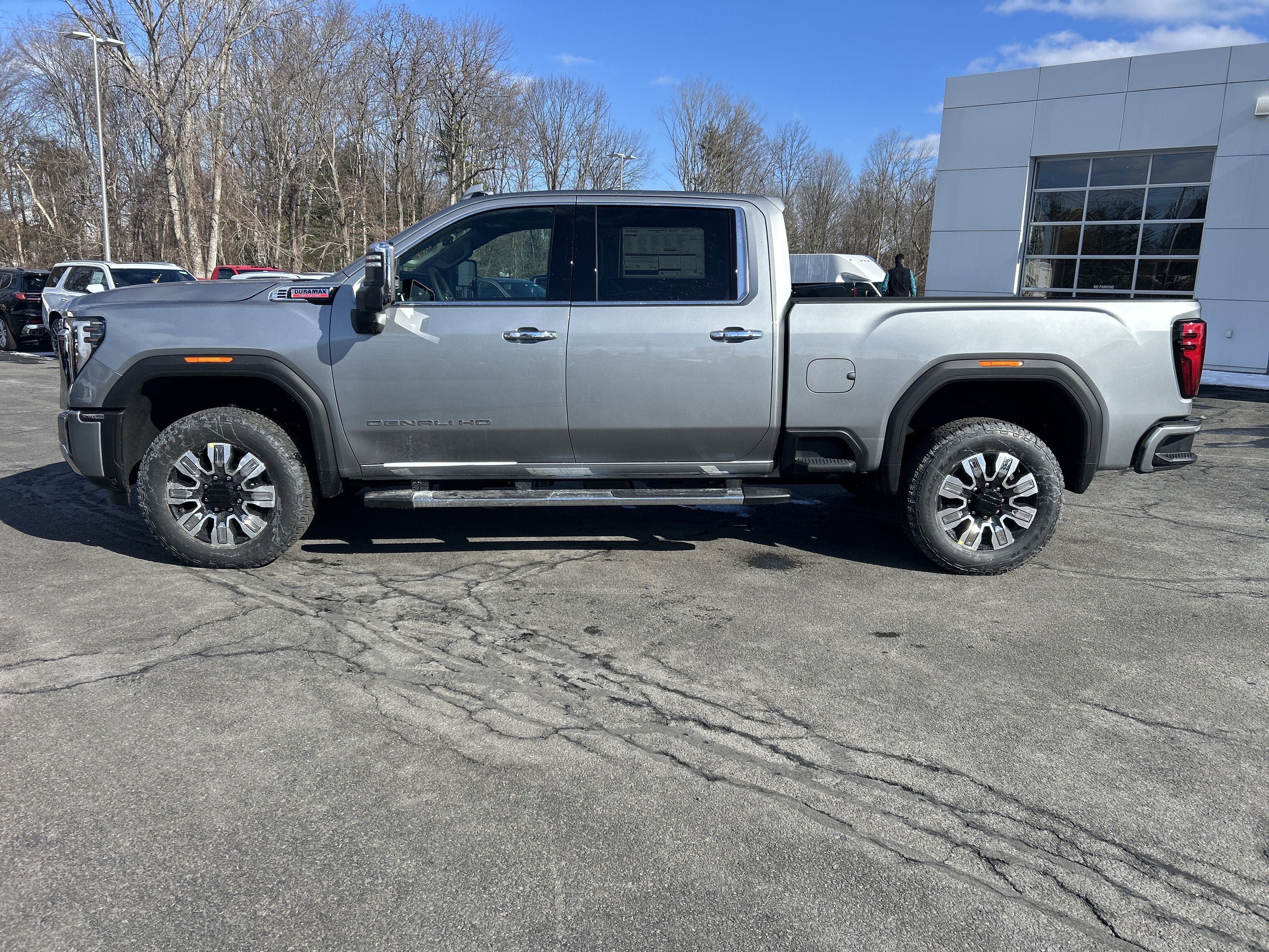 New 2026 GMC Sierra 3500 Denali w/ Denali Reserve Package AWD/4WD image 3