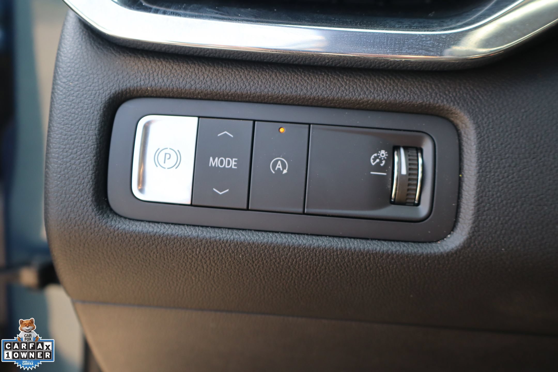 Used 2025 GMC Acadia Denali w/ LPO, Floor Liner Package FWD image 15