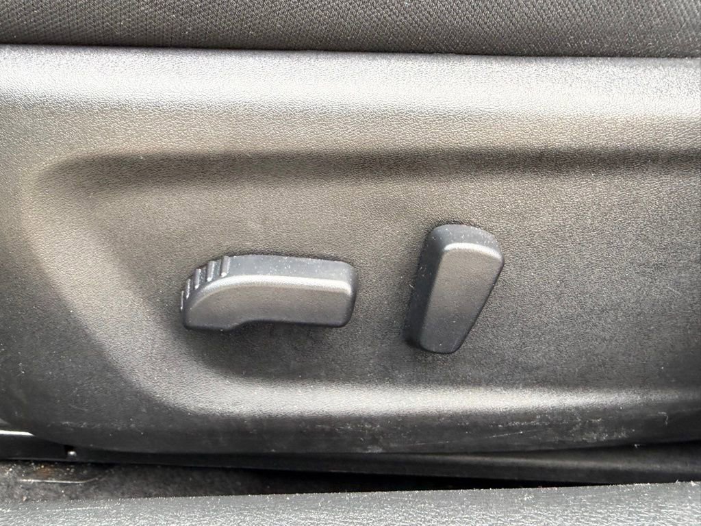 Used 2024 Nissan Altima 2.5 SV image 11