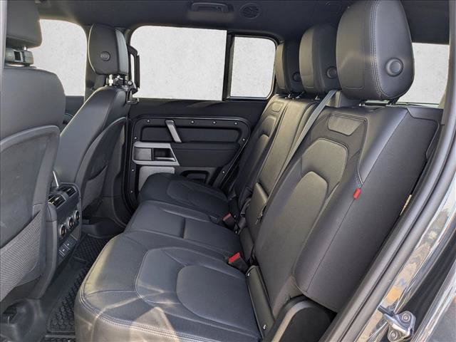Used 2023 Land Rover Defender 130 X-Dynamic SE AWD/4WD image 21