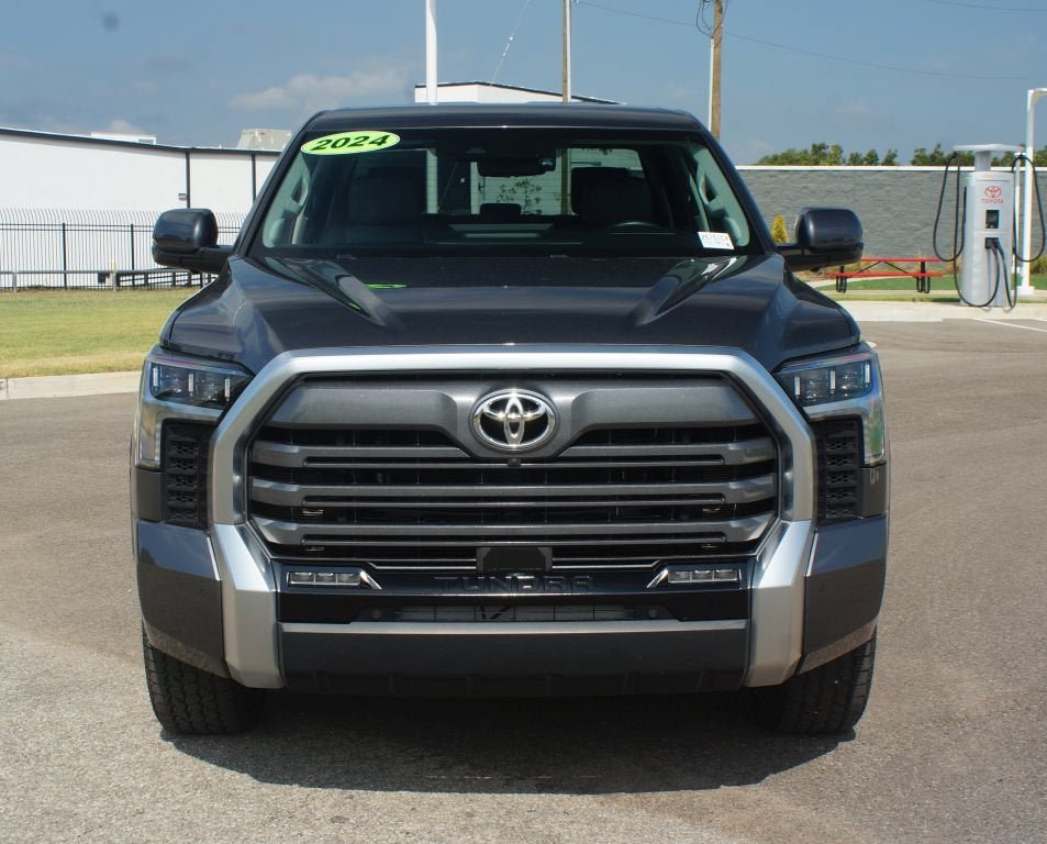 Used 2024 Toyota Tundra Limited AWD/4WD image 26