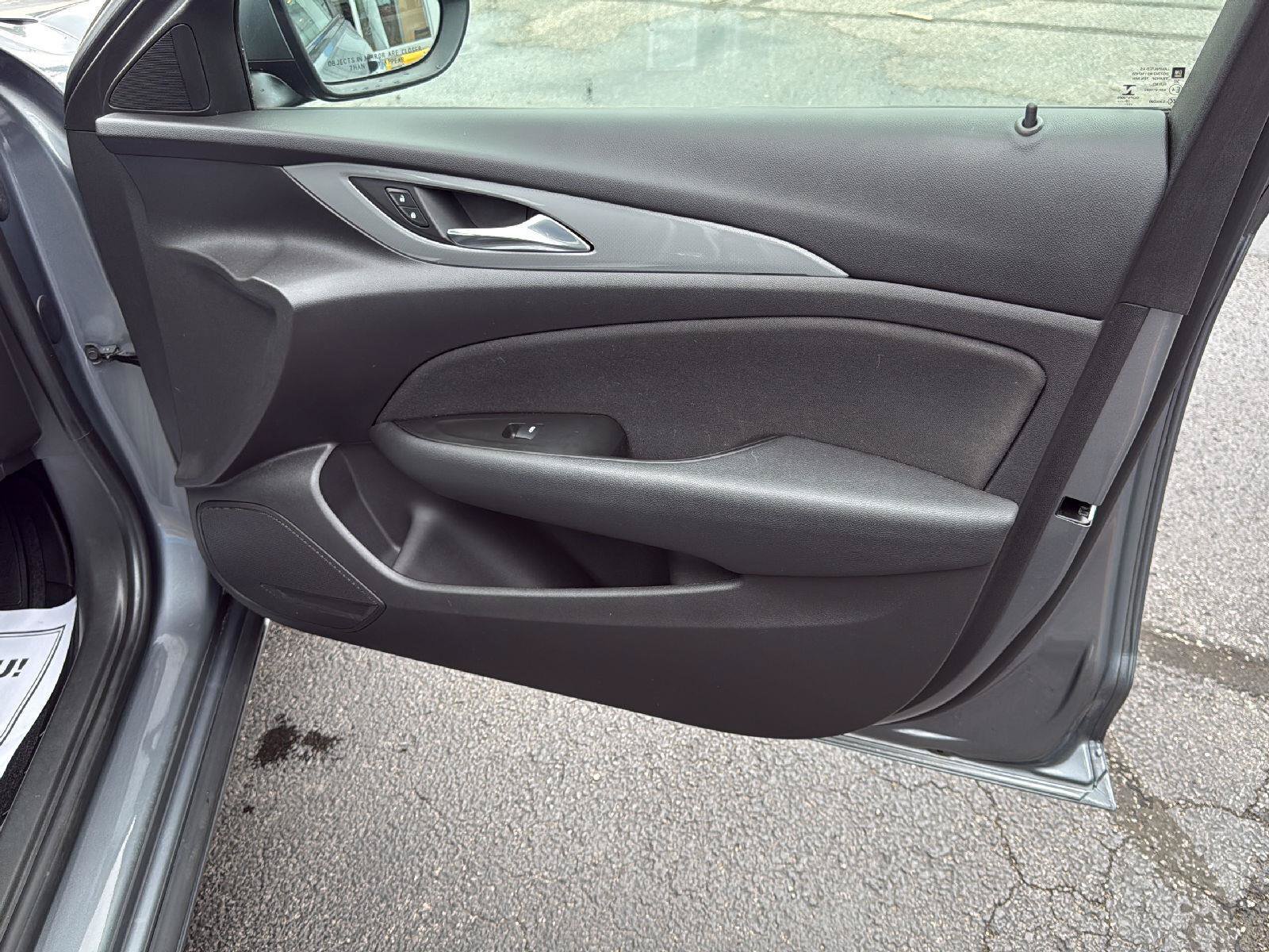 Used 2020 Buick Regal Preferred FWD image 27