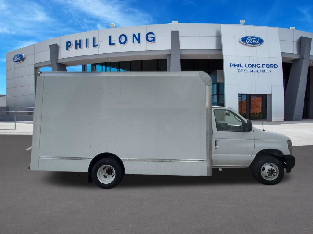New 2024 Ford E-450 and Econoline 450 Super Duty w/ Driver's Safety Package RWD image 9