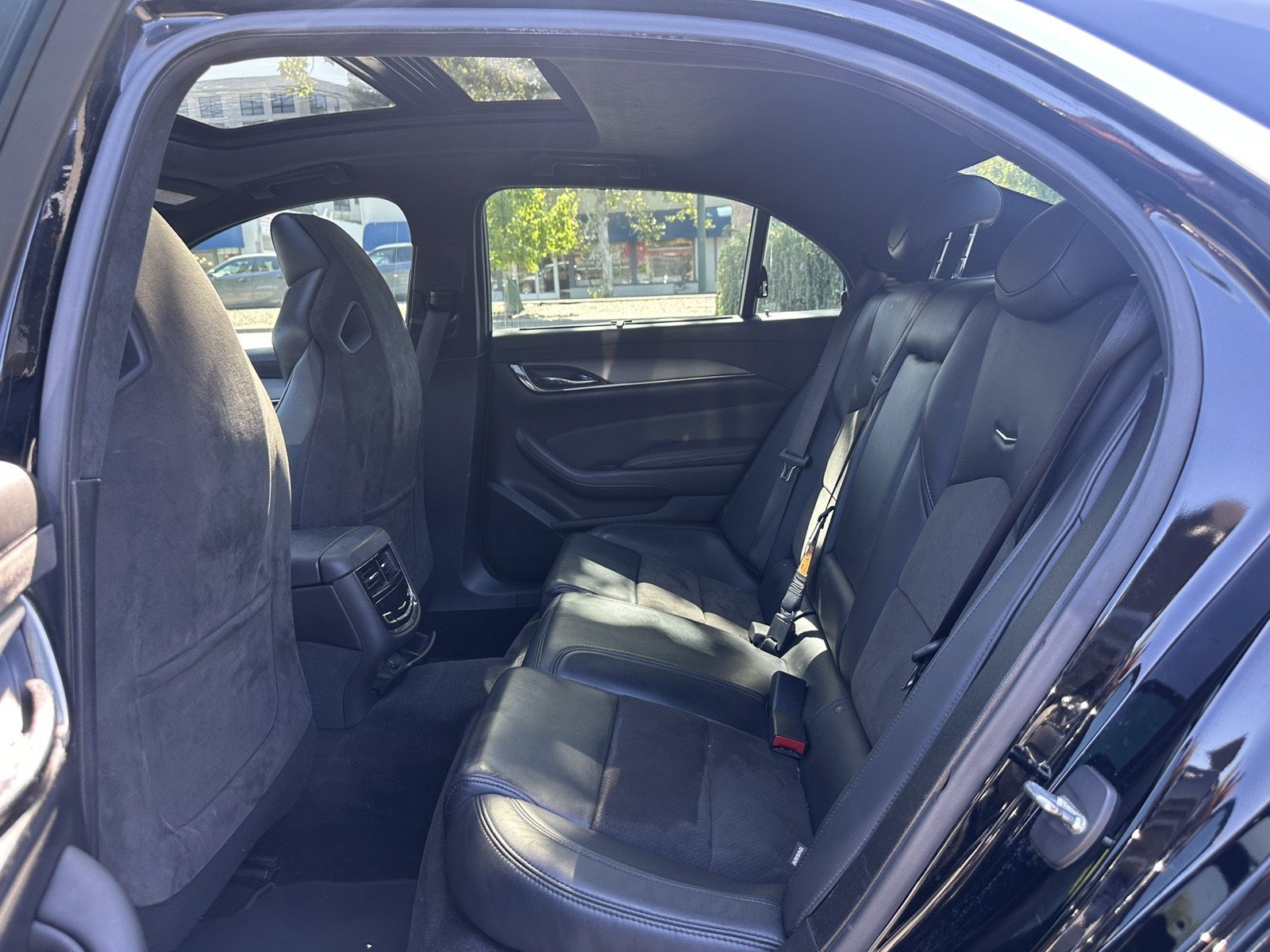 Used 2016 Cadillac CTS V w/ Luxury Package RWD image 22