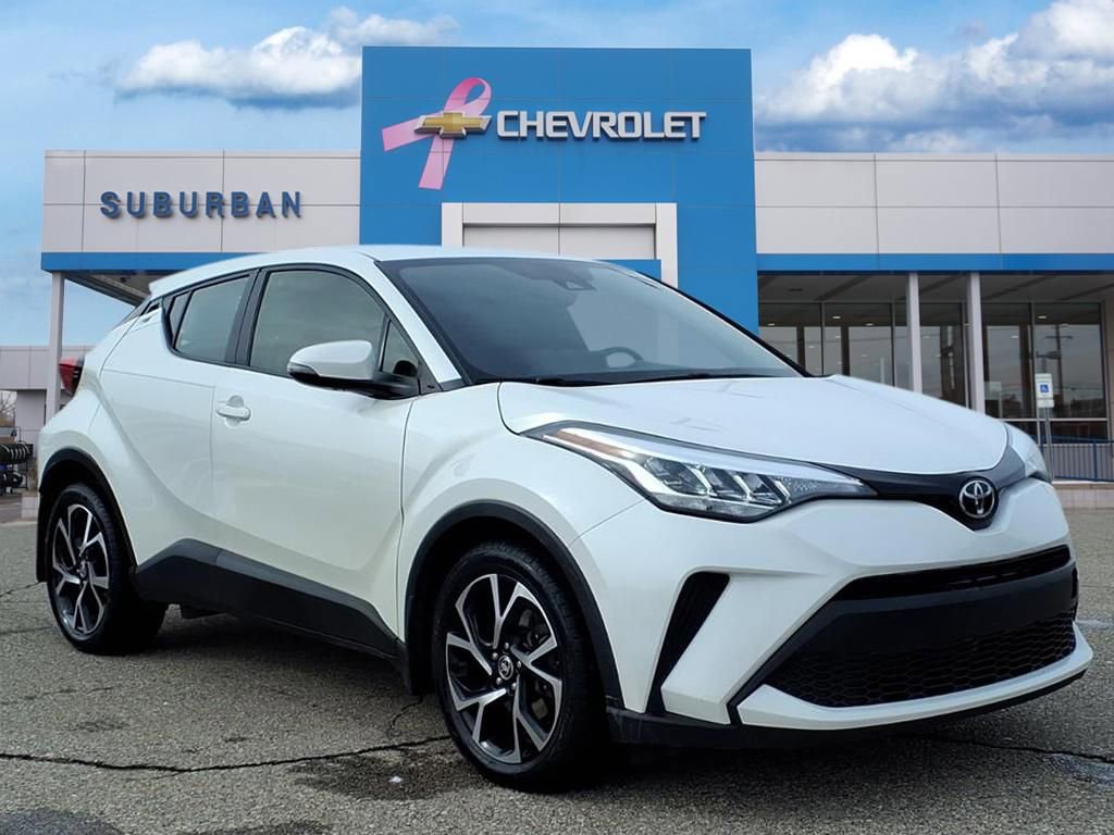 Used 2021 Toyota C-HR LE image 3